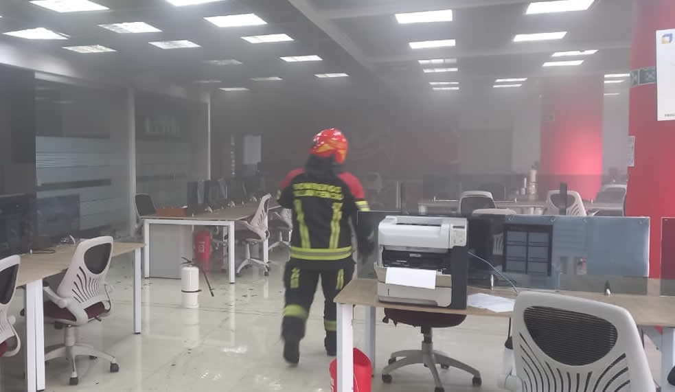 Controlado incendio en oficinas de la Cámara de Comercio de Villavicencio