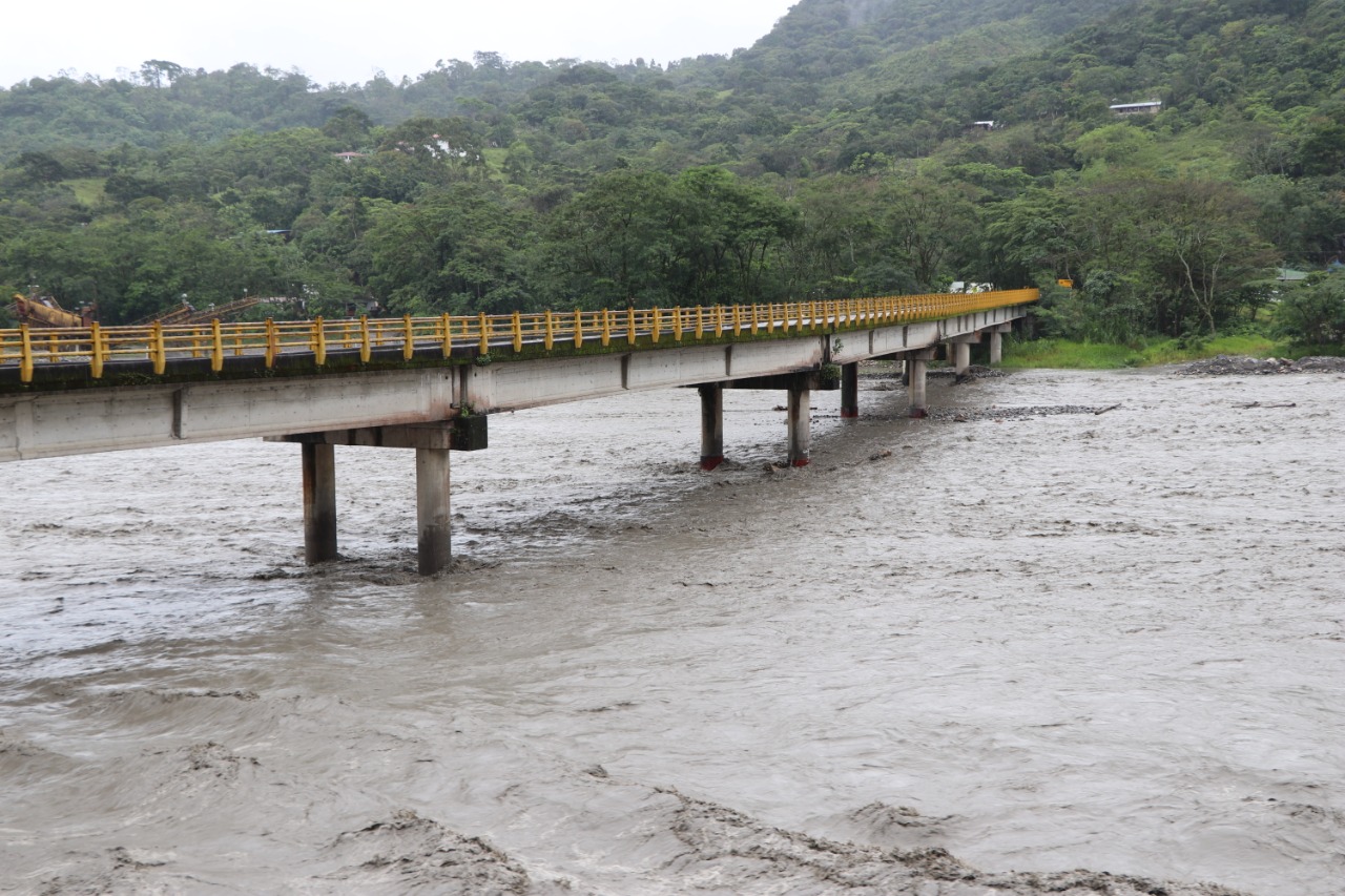 Puente sobre el río Guayuriba fue reforzado y se encuentra en buen estado