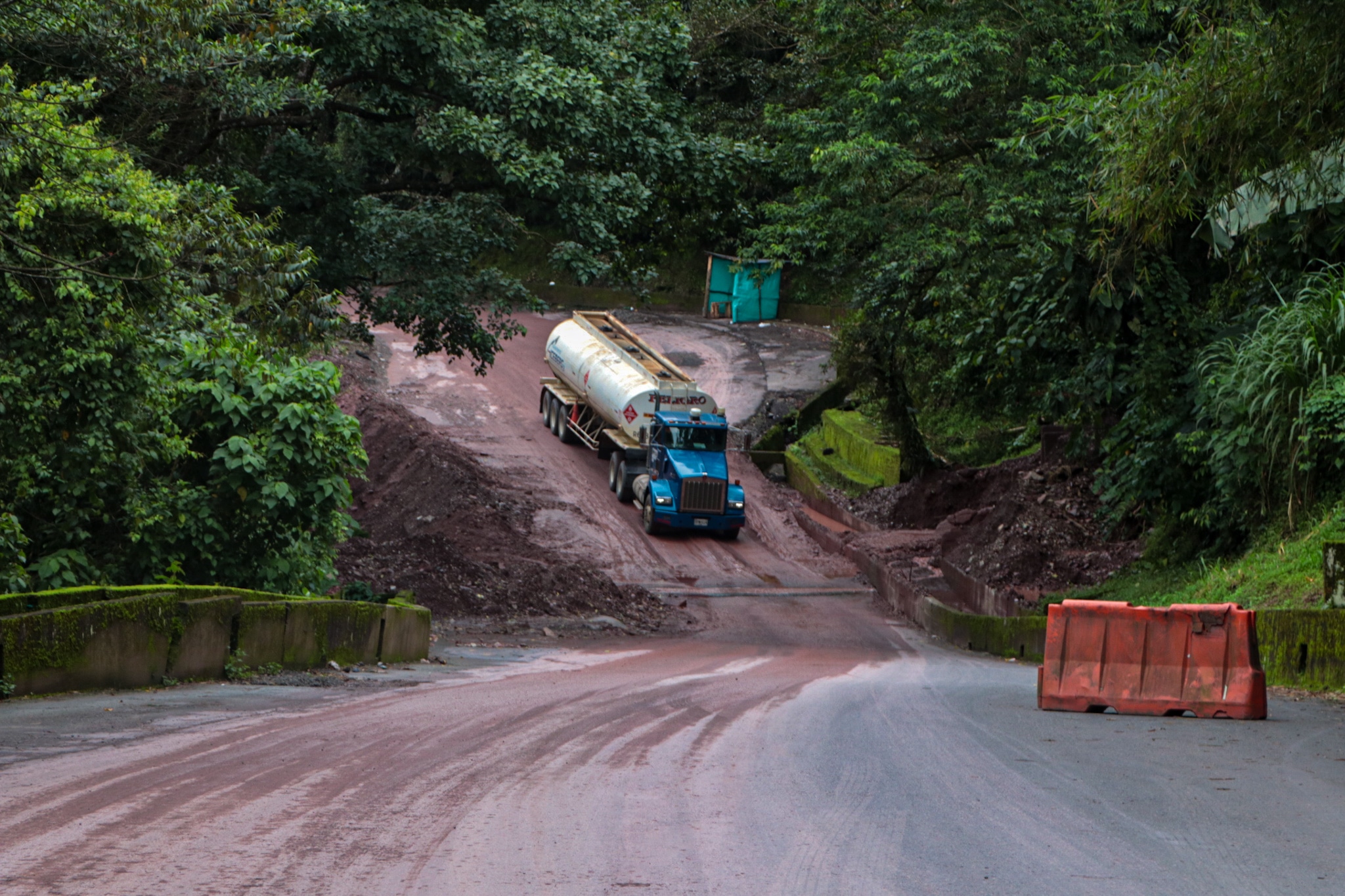 Gestión del Riesgo revisó puntos críticos del sector de “Rompe ejes” en la vía antigua Bogotá-Villavicencio